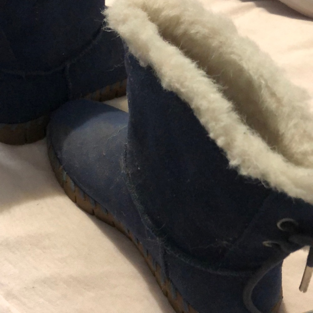 Mukluks size 8 blue new